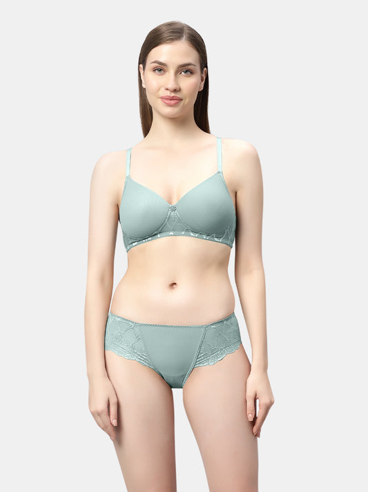 Romantic Lacy Lingerie Set | Non Padded Wirefree Nylon Medium Coverage Bra with Adjustable Straps and Matching Low Rise Panty – Exotica