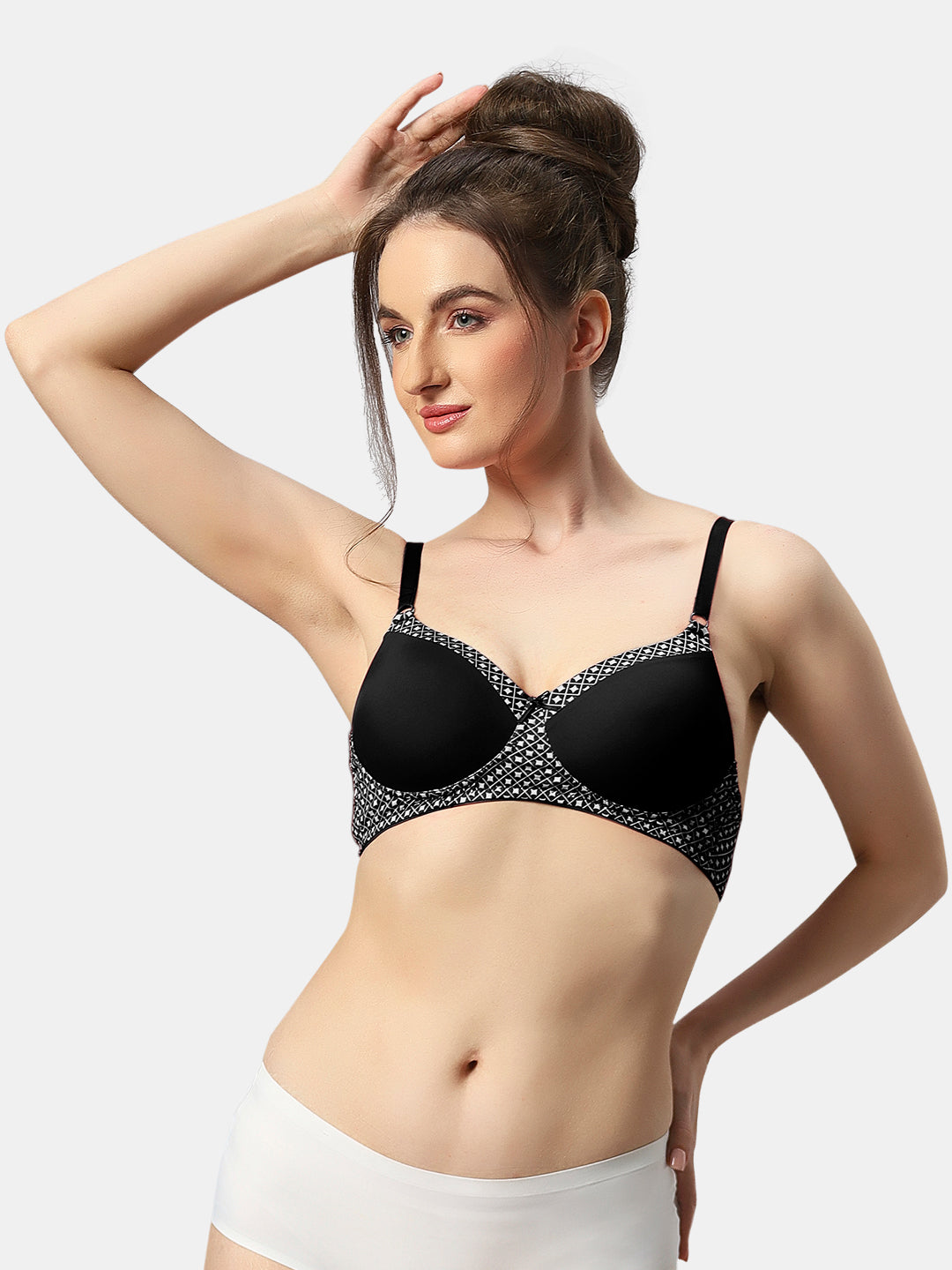 Lightly-Padded-Bra-with-Non-Wired-Seamless-Design-Charmis-Black-Front-Left