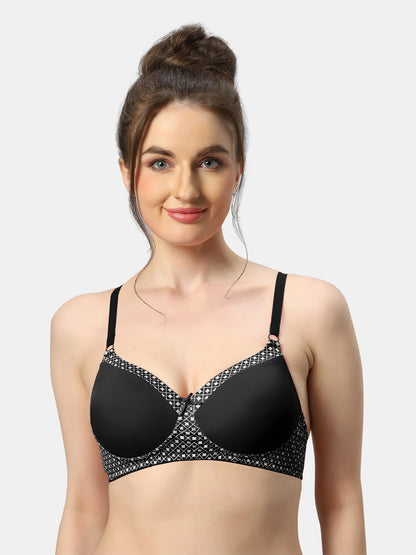 Lightly-Padded-Bra-with-Non-Wired-Seamless-Design-Charmis-Black-Front