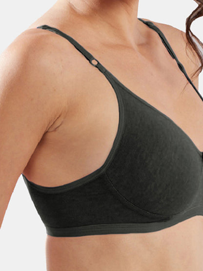 Non-Padded-Non-Wired-Seamless-Bra-with-Adjustable-Straps-and-Medium-Coverage-in-Cotton-Polyester-Blend-Steem-Black-Close