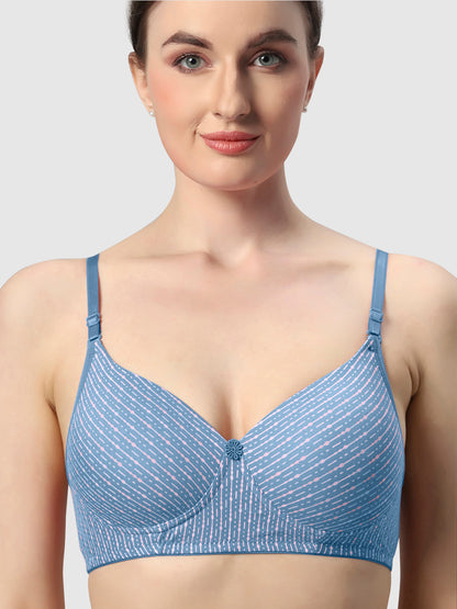 Seamless-T-Shirt-Bra-with-Lightly-Padded-Maggi-Sky-Close