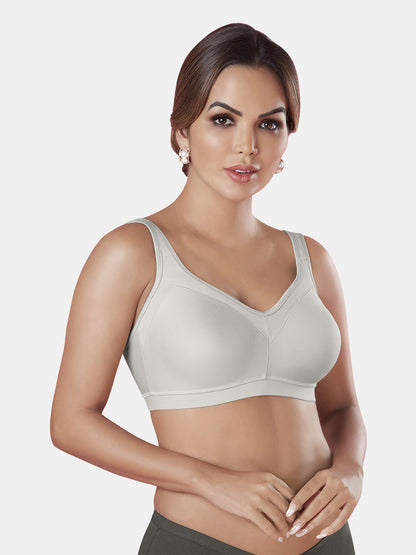 T-Shirt-Bra-for-Everyday-Comfort-Sabrina-White-Front