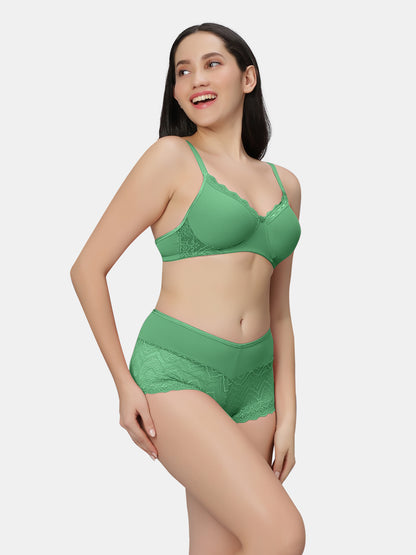 Non Padded Medium Coverage Wirefree Lace Lingerie Set with Adjustable Straps – VOLTAGE