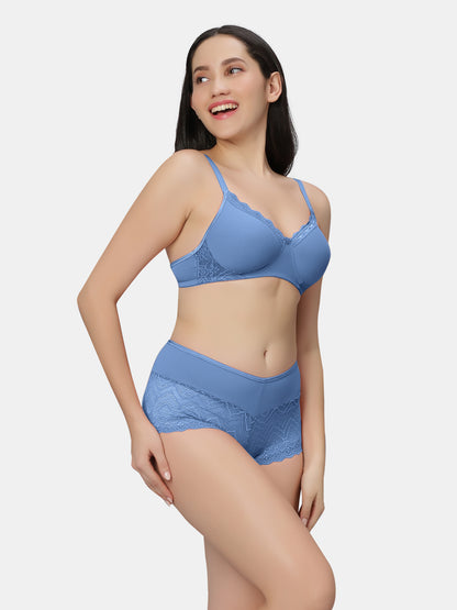 Non Padded Medium Coverage Wirefree Lace Lingerie Set with Adjustable Straps – VOLTAGE